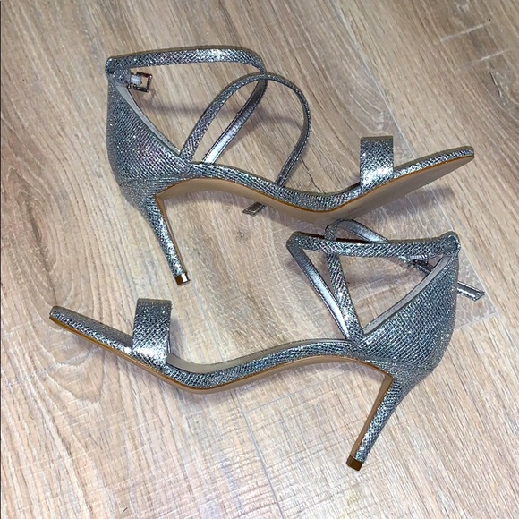 Michael Kors AVA silver glitter sandals heels NWT - Picture 1 of 7